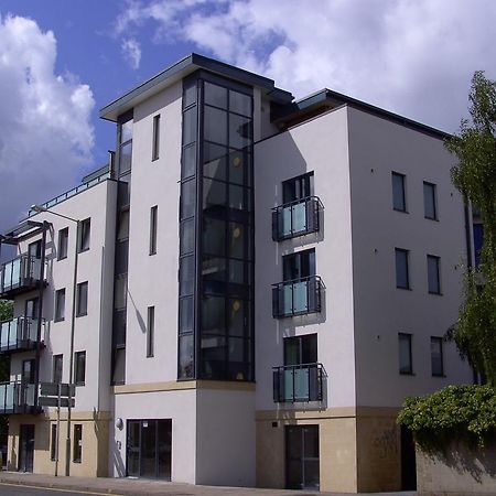 Cheltenham Plaza Apartments Ashchurch Dış mekan fotoğraf