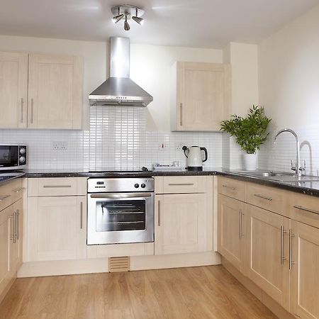 Cheltenham Plaza Apartments Ashchurch Dış mekan fotoğraf